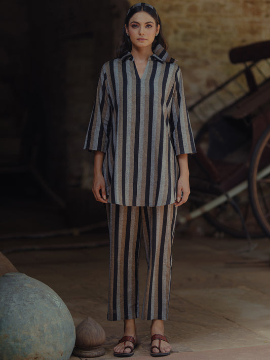 Women's Black Cotton Collared Short Kurta Top with Trousers