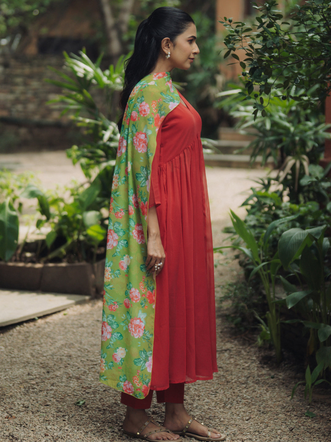 Women's Red Georgette Kurta Set With Dupatta