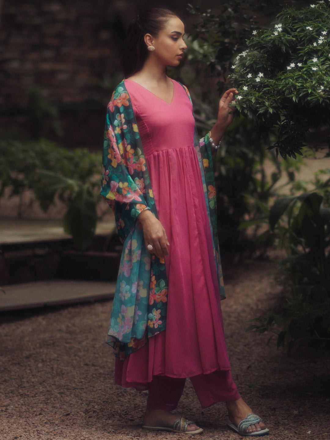 Women's Rani Pink Georgette Kurta Set With Dupatta