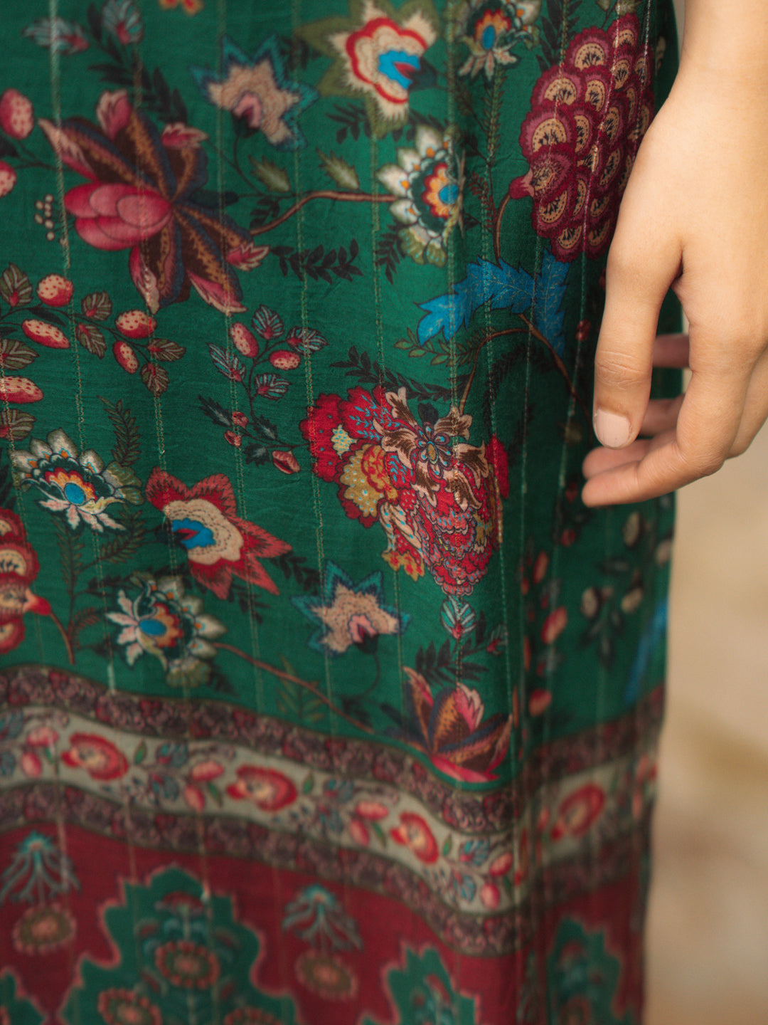 Women's Green floral Sequined Straight Kurta Set