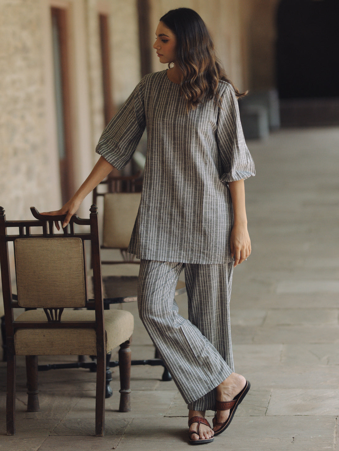 Women's Grey Short Kurta with Trousers
