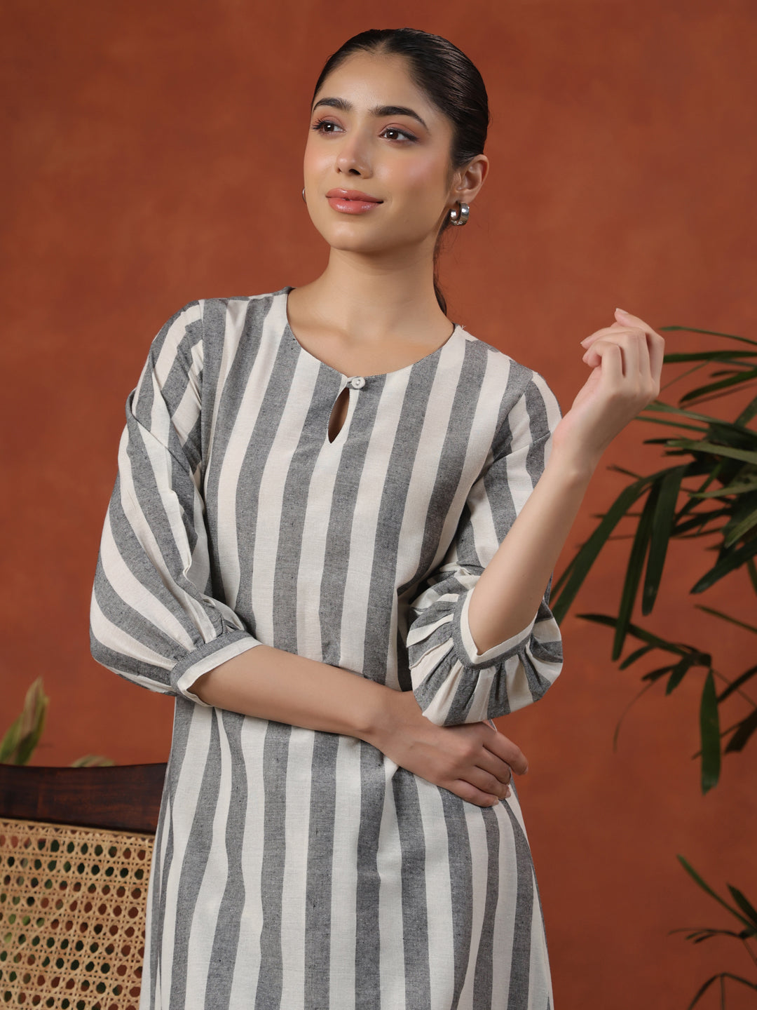 Women's Cotton Self Design Kurta With Dhoti Trouser