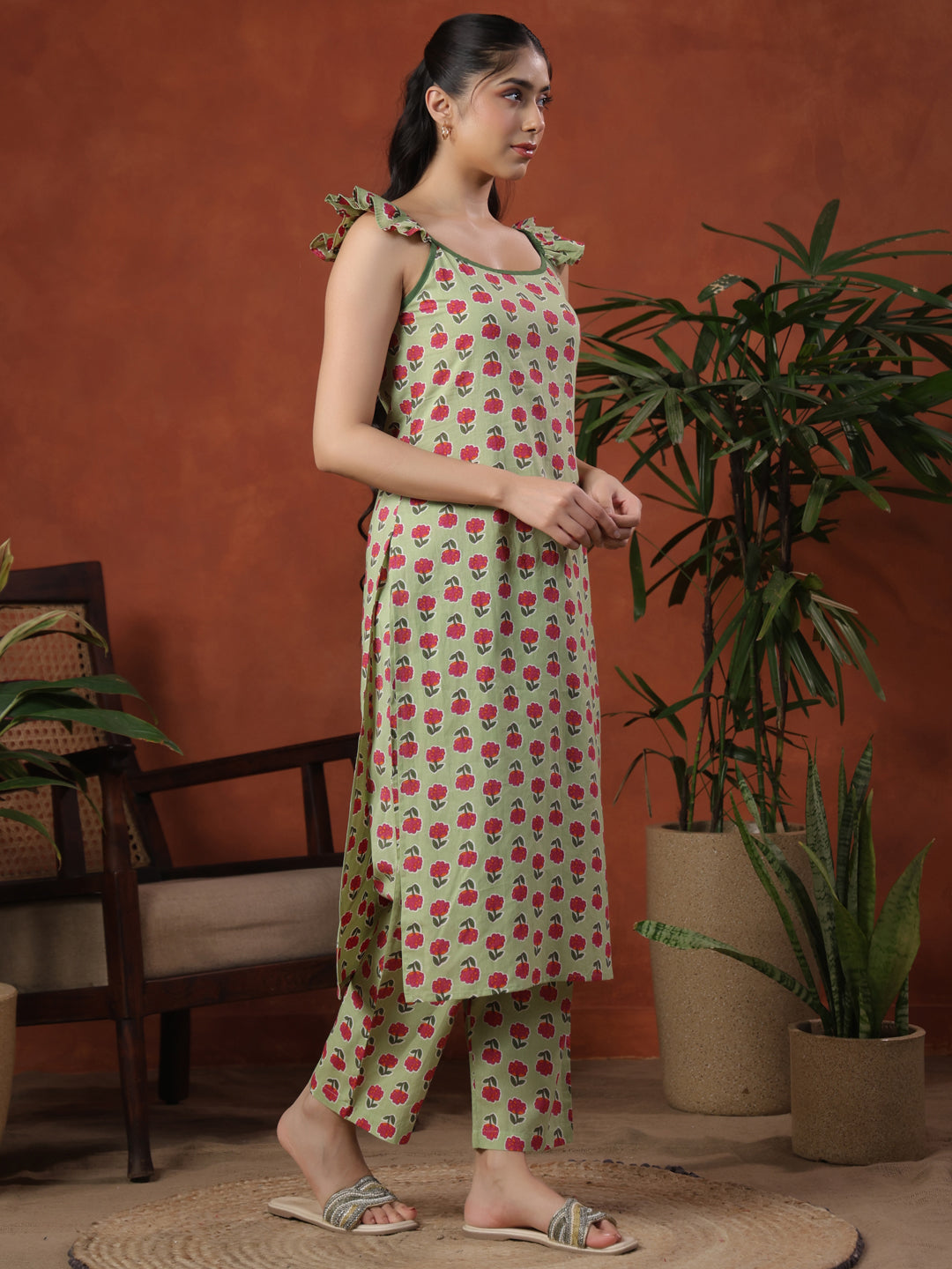 Women's Ruffled Sleeveless Straight Kurta Set