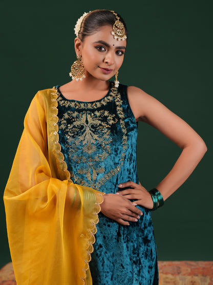 Women's Teal Embroiderd Velvet Kurta Set with Dupatta