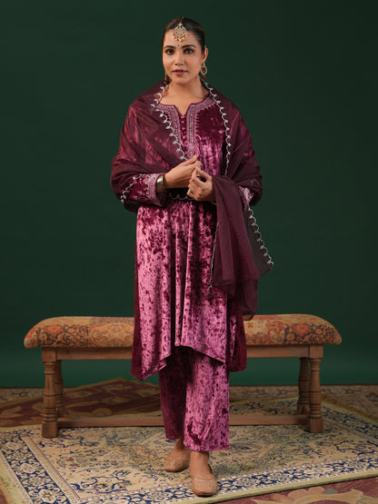 Women's Purple Embroiderd Velvet Kurta Set with Dupatta