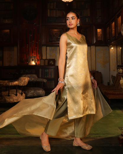 Women's Match Green Sleeveless Kurta Set with Dupatta