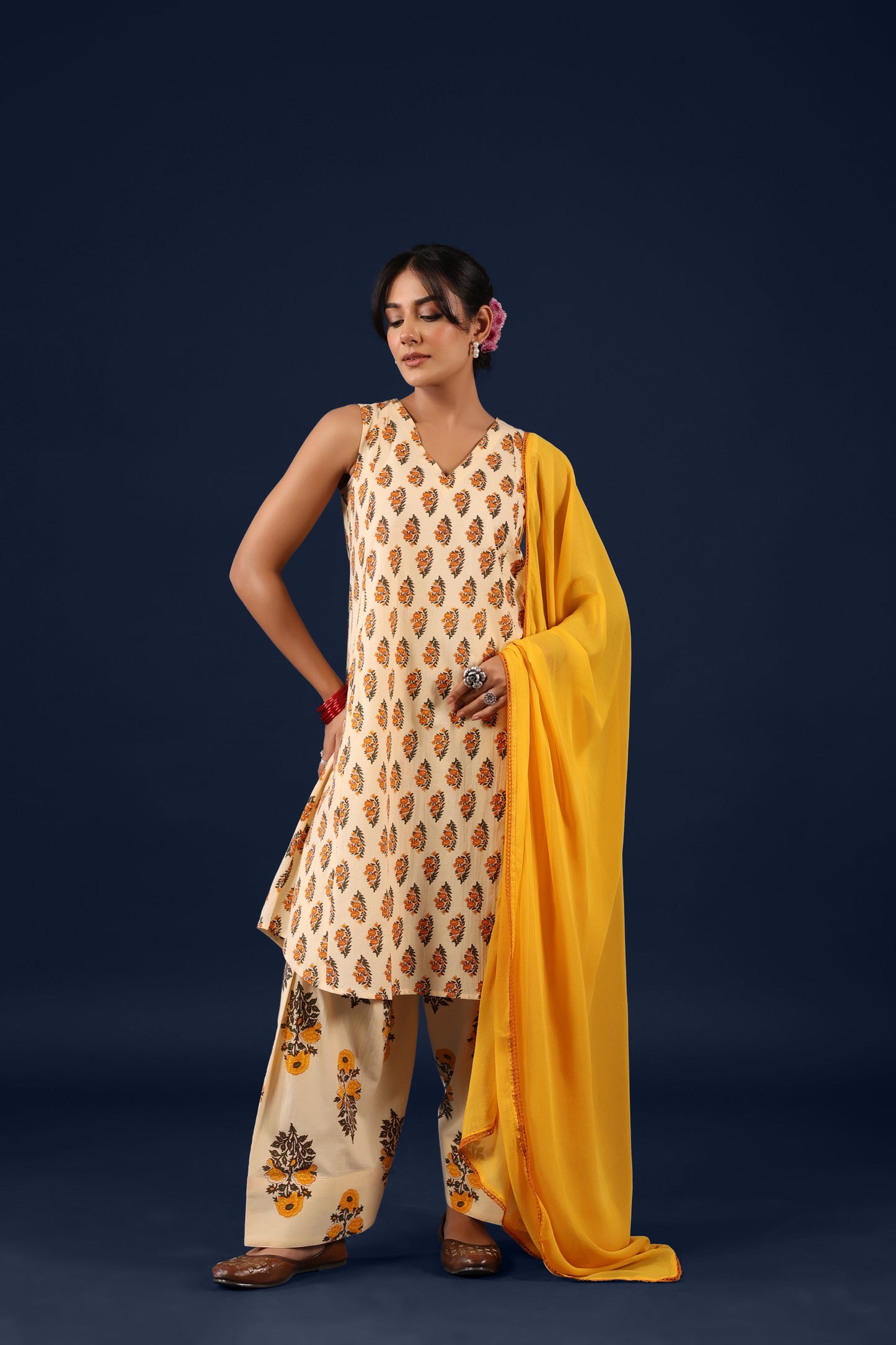 Women’s Sleeveless Cotton Straight Kurta Set with Dupatta