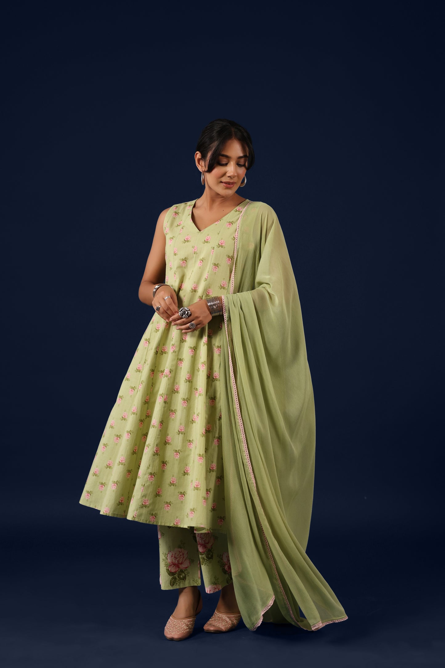 Women’s Sleeveless Cotton Straight Kurta Set with Dupatta