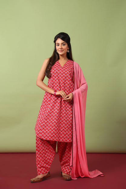 Women’s Sleeveless Cotton Straight Kurta Set with Dupatta