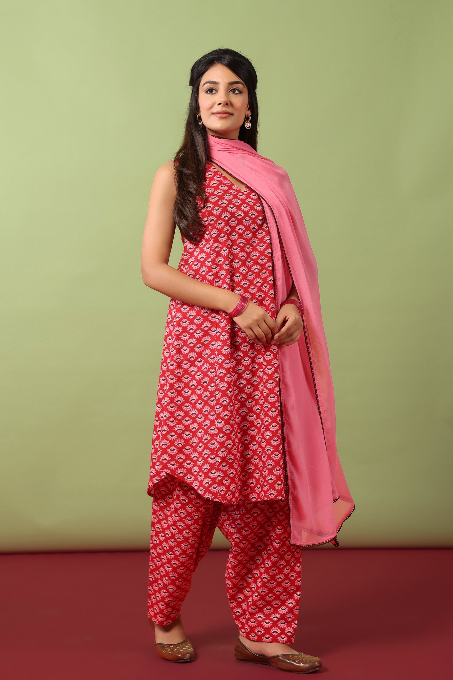 Women’s Sleeveless Cotton Straight Kurta Set with Dupatta