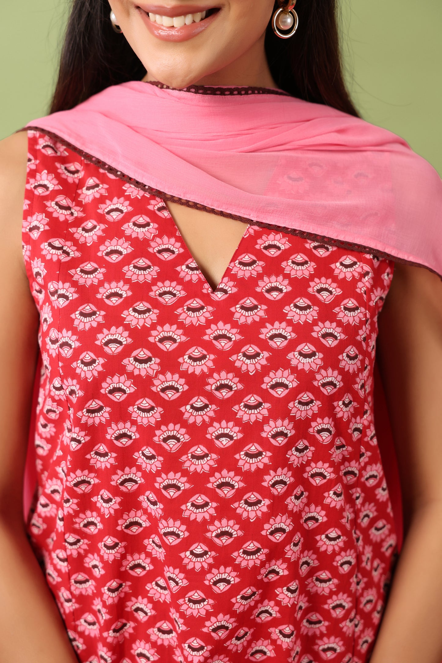 Women’s Sleeveless Cotton Straight Kurta Set with Dupatta