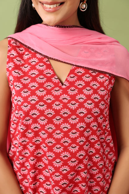 Women’s Sleeveless Cotton Straight Kurta Set with Dupatta
