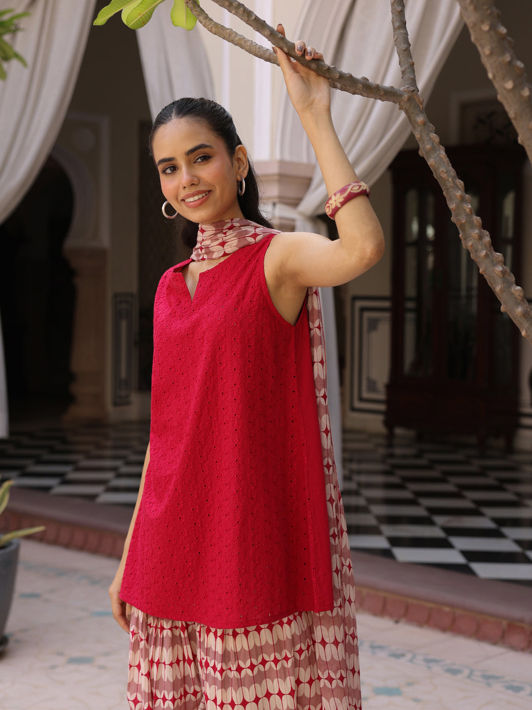 Women’s Sleeveless Schiffli Kurta and Salwar Set
