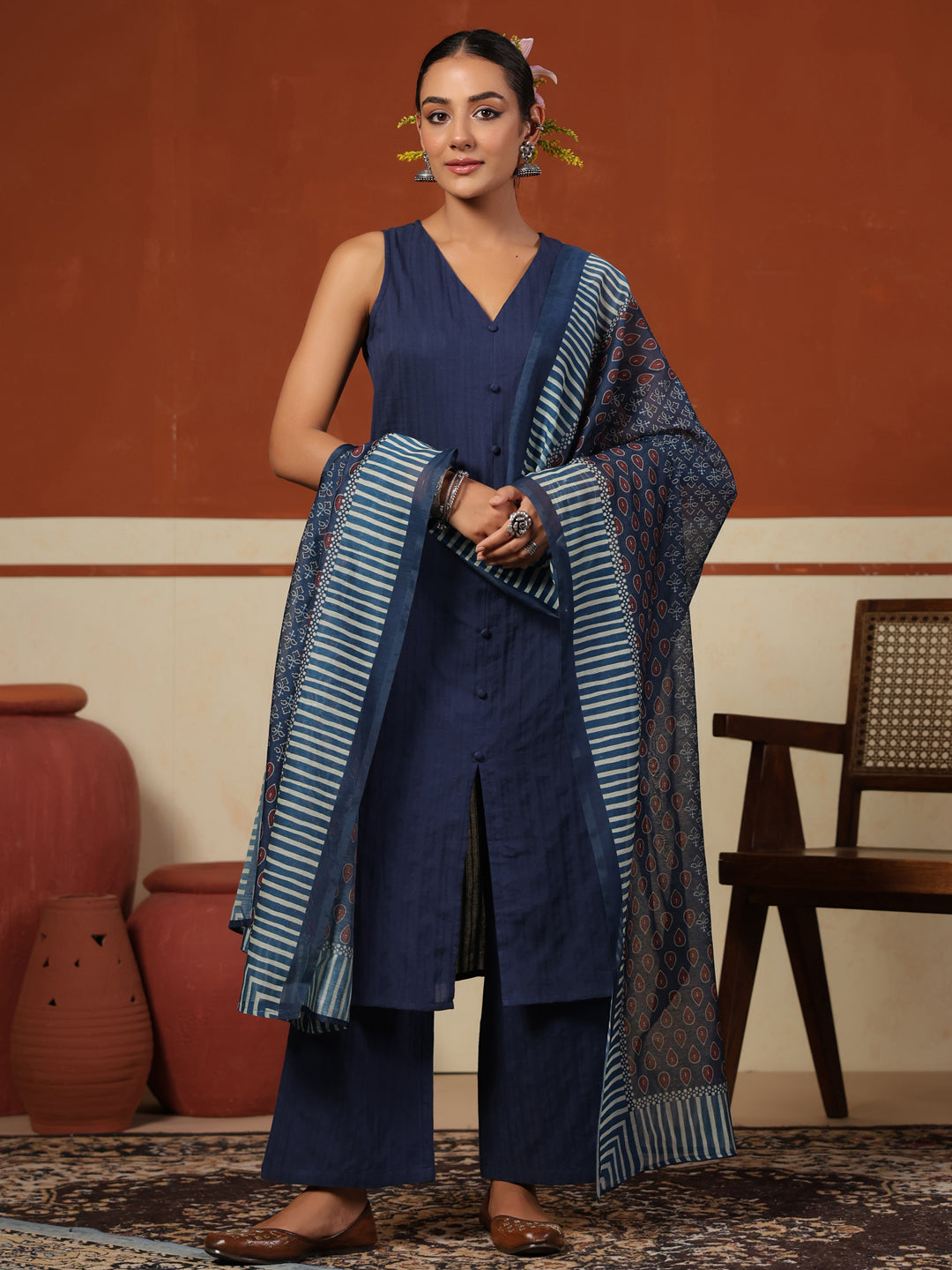 Women's Straight Kurta Set With Pant