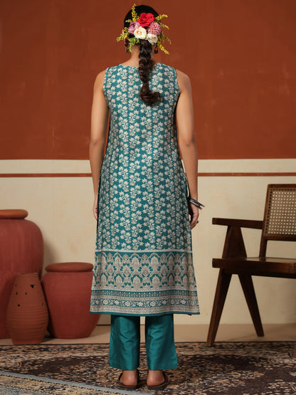 Women's Sleeveless Kurta Set