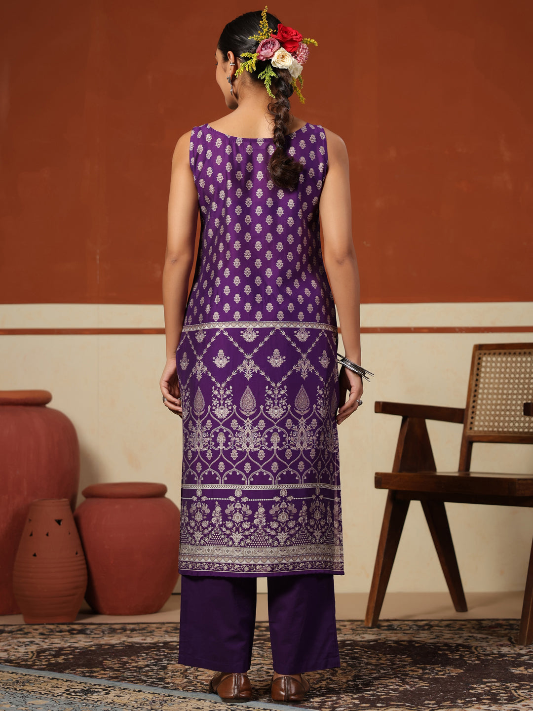 Women's Sleeveless Silk Kurta Set