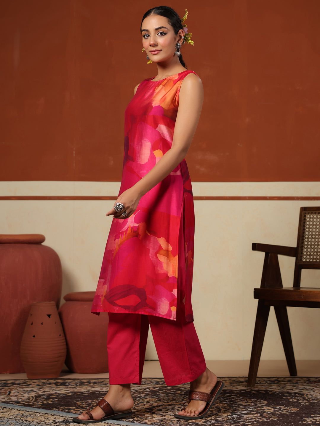 Women's Sleeveless Kurta Set