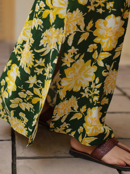 Women's Skirt With Sleeveless Top