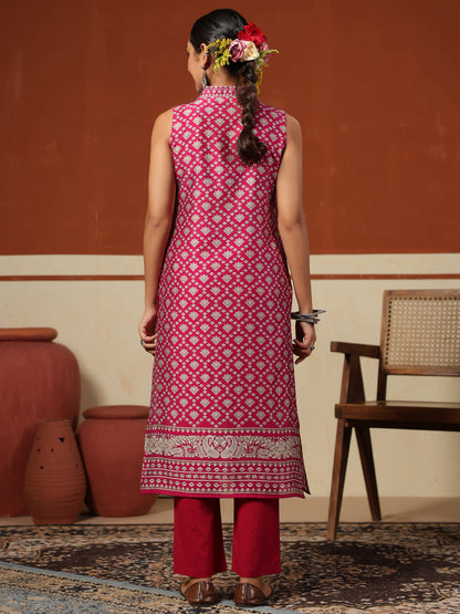 Women's Sleeveless Silk Kurta Set
