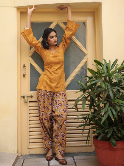 Women's Printed Cotton Kurta With Salwar