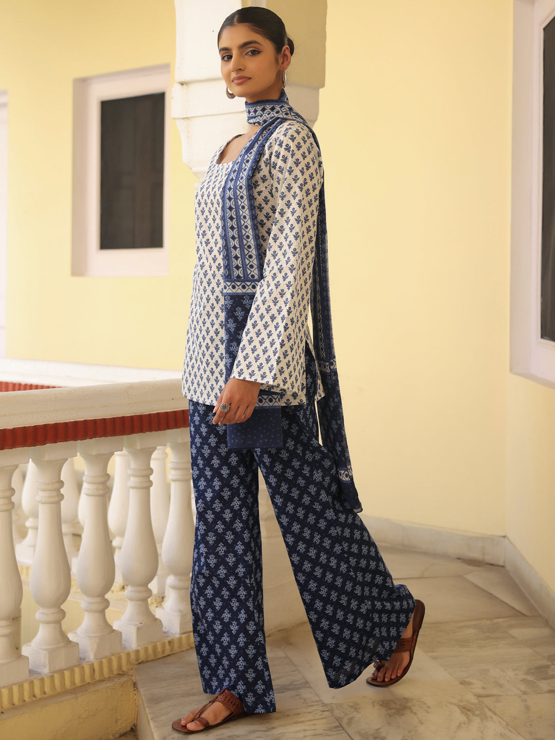 Women's Kurti with Flared Pants and Dupatta