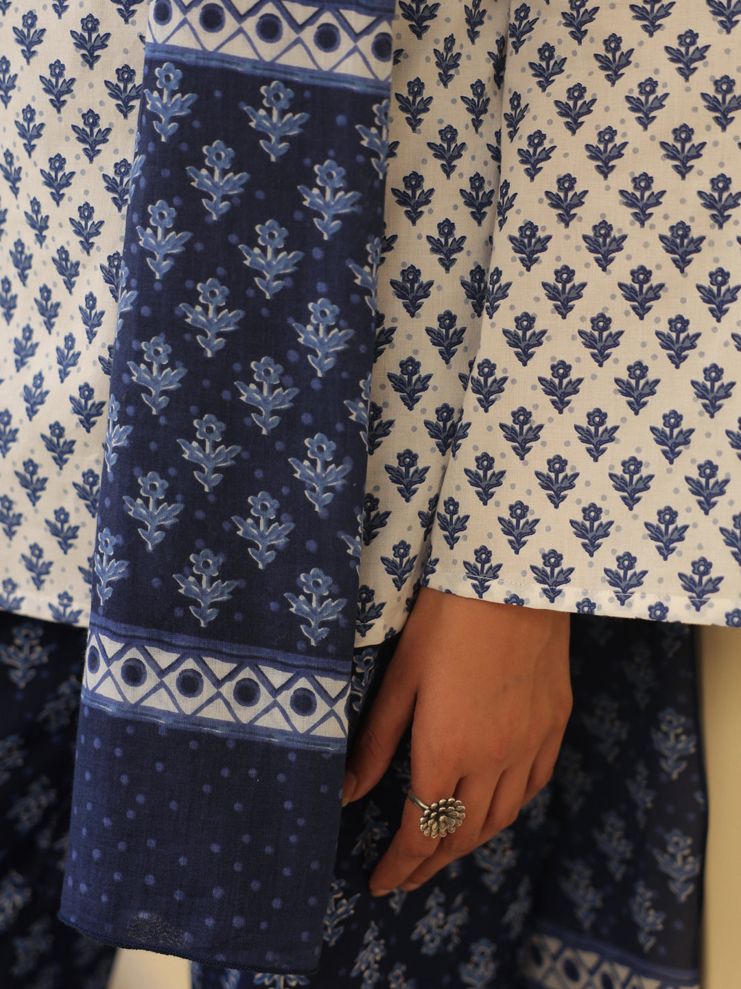 Women's Kurti with Flared Pants and Dupatta