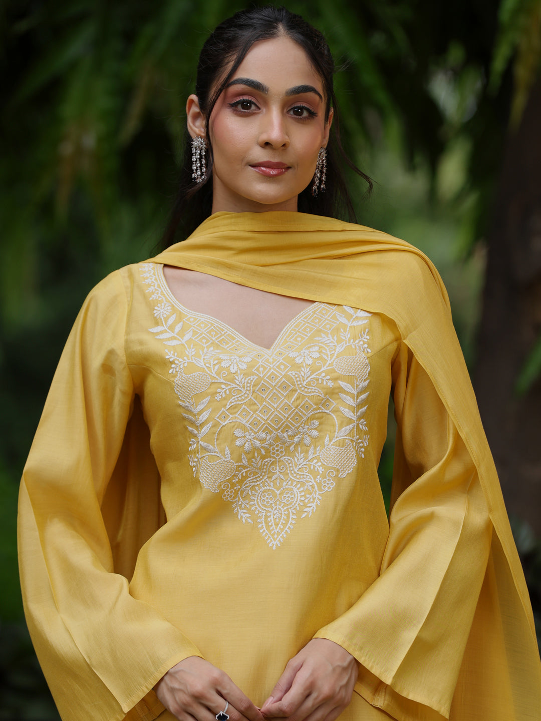 Women's Butter Yellow Embroidered Farshi Kurta Set With Dupatta