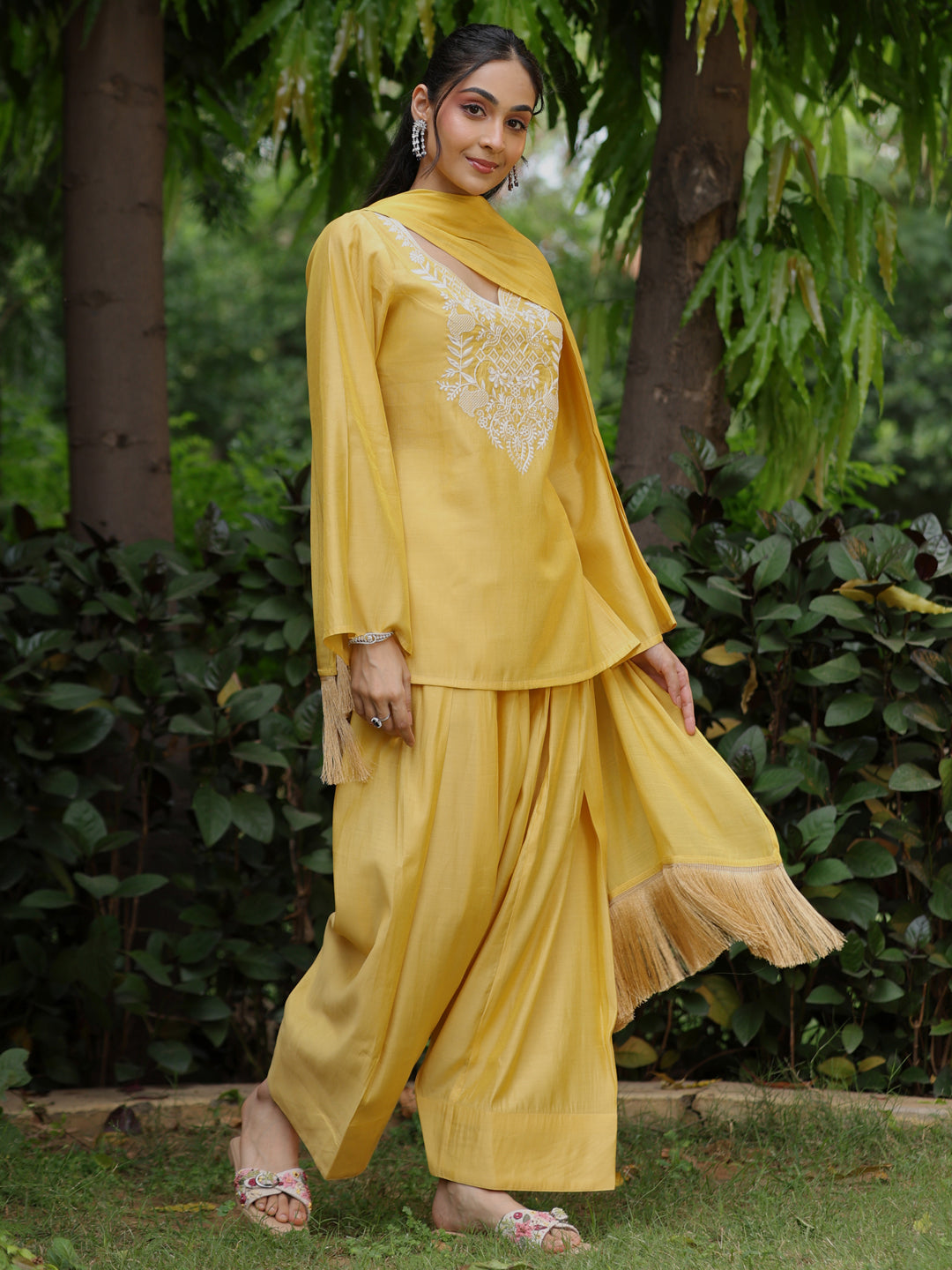 Women's Butter Yellow Embroidered Farshi Kurta Set With Dupatta