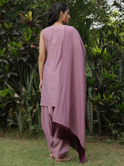Women’s Lavendar Embroidered Sleeveless Kurta Set with Dupatta