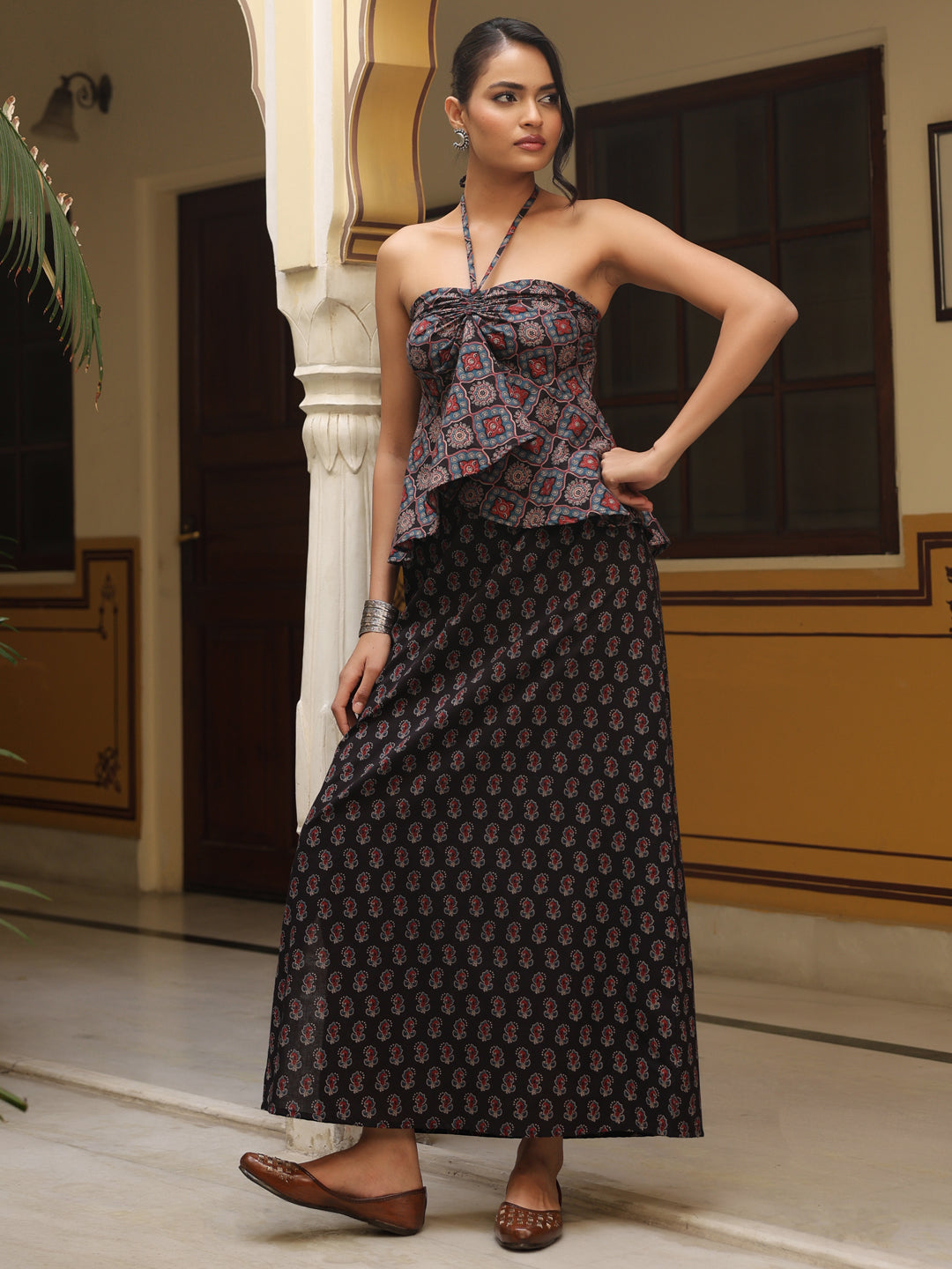 Women's Straight Skirt With Tie up Top