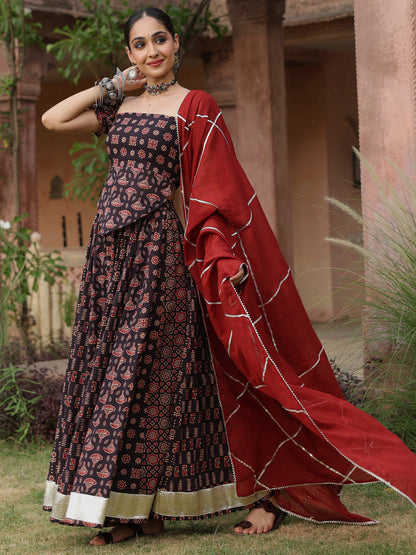 Women's Black Multi Printed Flared Skirt Set with Dupatta