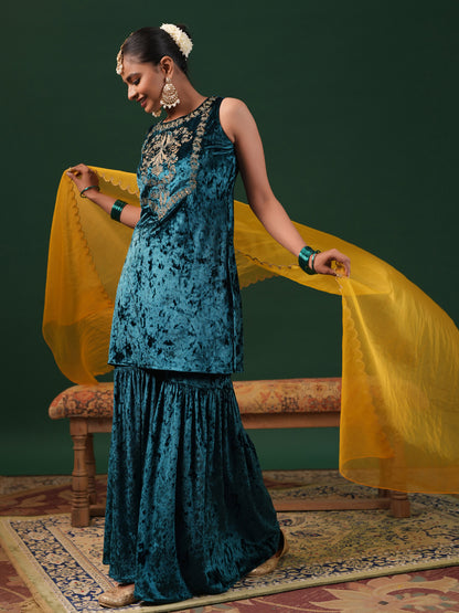 Women's Teal Embroiderd Velvet Kurta Set with Dupatta