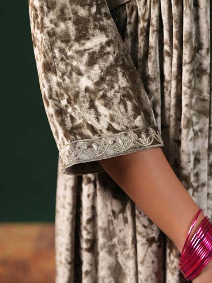 Women's Silver Embroiderd Velvet Kurta Set with Dupatta