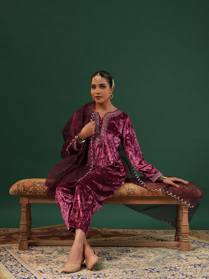 Women's Purple Embroiderd Velvet Kurta Set with Dupatta