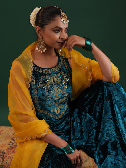 Women's Teal Embroiderd Velvet Kurta Set with Dupatta