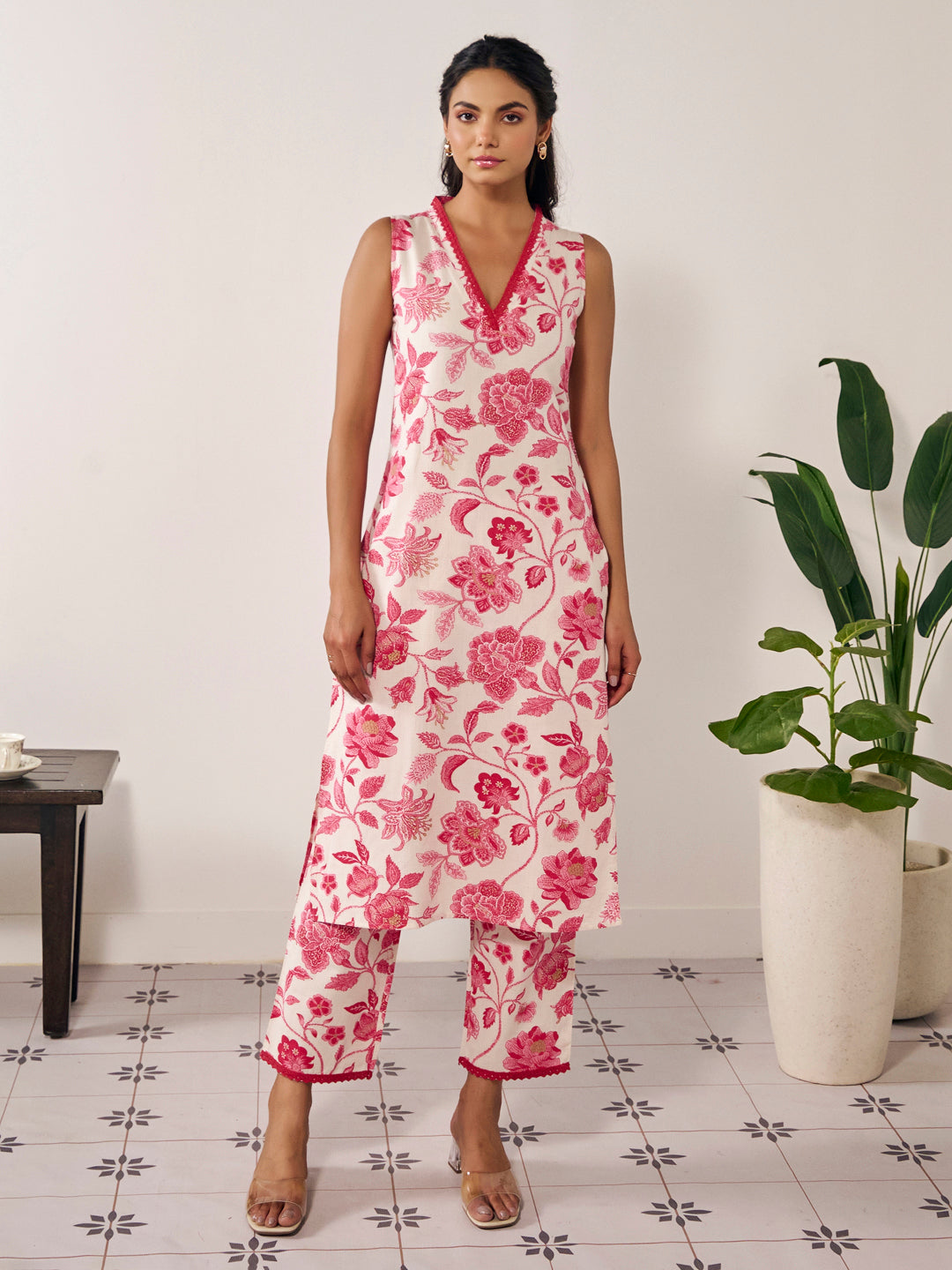 Women's Cotton Straight Sleeveless Suit Set