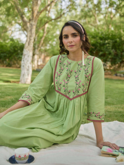 Women's Cotton Floral Embroidered Kurta Set