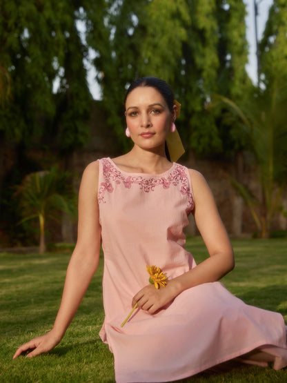 Women's Cotton Embroidered Sleeveless Kurta Set