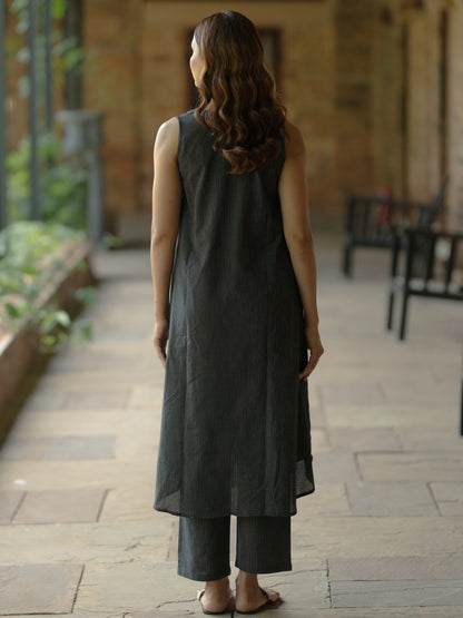 Women's Black Cotton V neck A line Kurta with Trousers