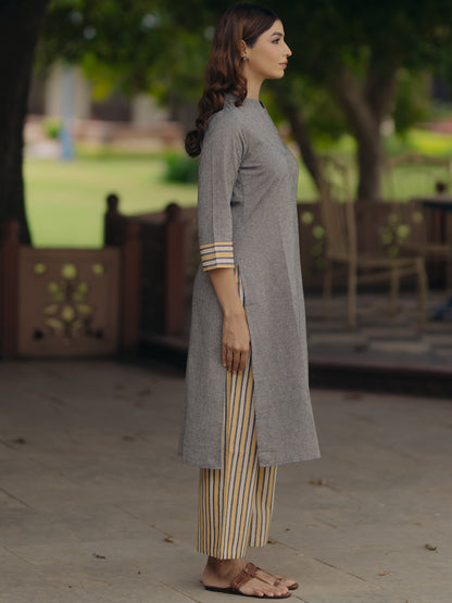 Women's Grey Cotton Mandarin Collar Kurta with Trousers