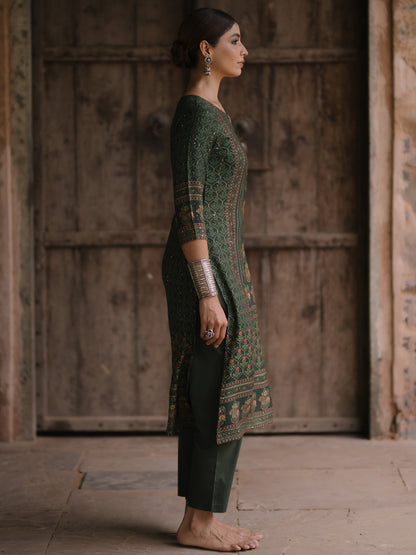 Women's Green Sequinned Straight Kurta With Pants