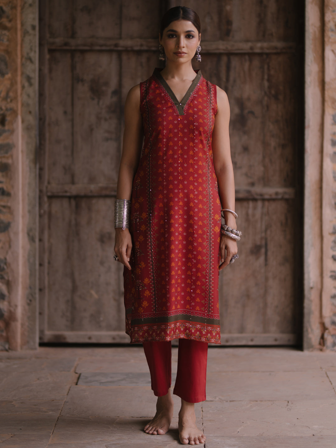 Women's Red Sequinned Straight Kurta With Pants