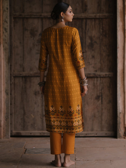 Women's Mustard Sequinned Straight Kurta With Pants