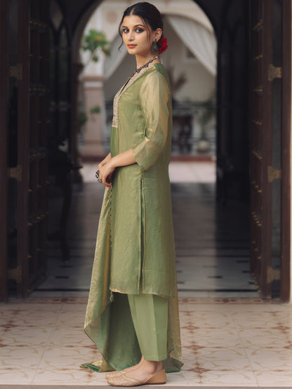 Women's Embroidered Pakistani Style Kuta Set with Dupatta