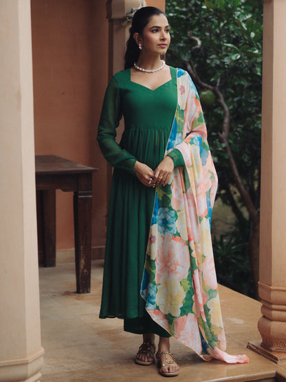 Women's Green Georgette Kurta Set With Dupatta