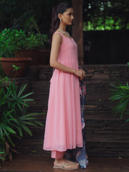 Women's Pink Georgette Kurta Set With Dupatta