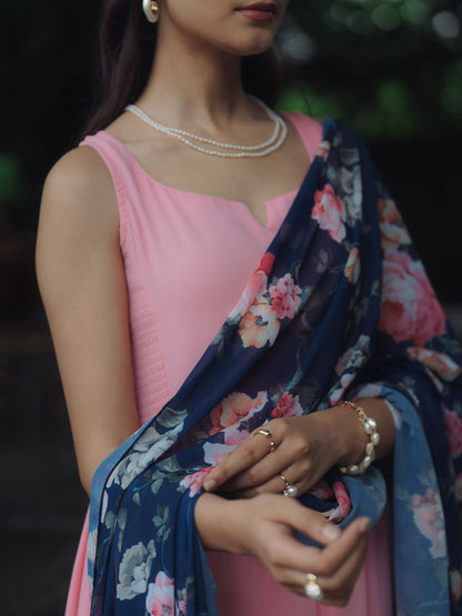 Women's Pink Georgette Kurta Set With Dupatta