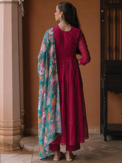 Women's Dark Pink Georgette Kurta Set With Dupatta