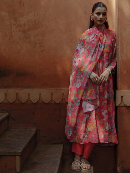 Women's Peach Georgette Kurta Set With Dupatta