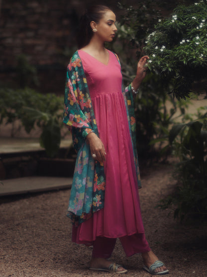 Women's Rani Pink Georgette Kurta Set With Dupatta